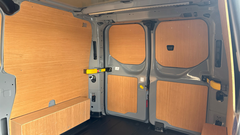 Ford Transit Custom 290 L1 Diesel Fwd 2.0 EcoBlue 170ps Low Roof Sport Van Auto